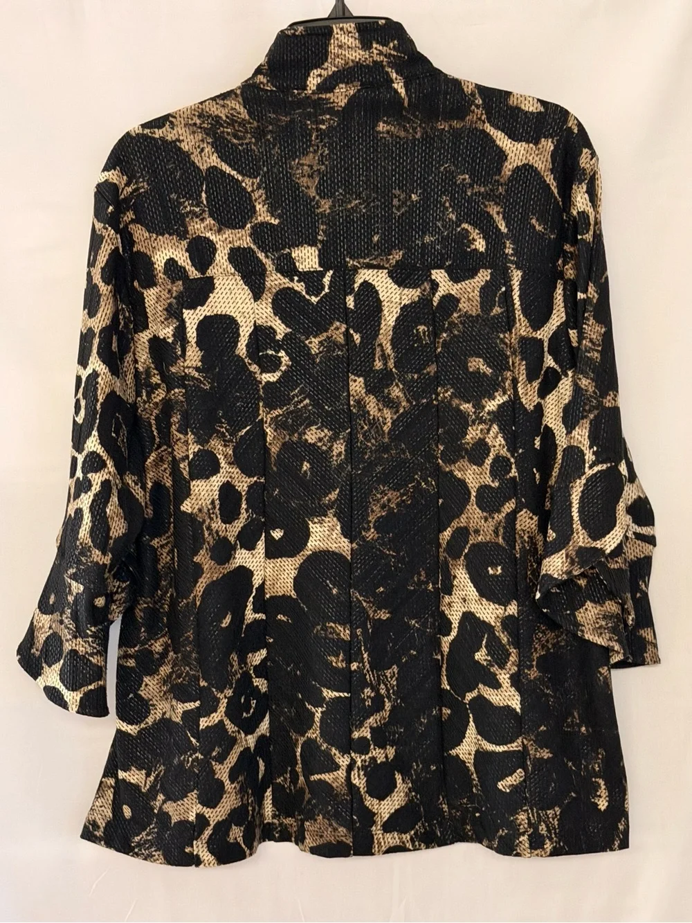 Ali Miles Black and Tan Leopard-Print Button-Front Women's Top